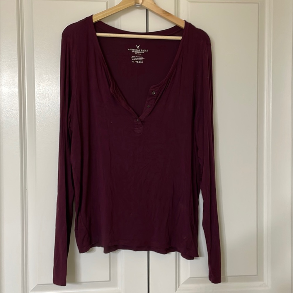 American Eagle maroon long sleeve top